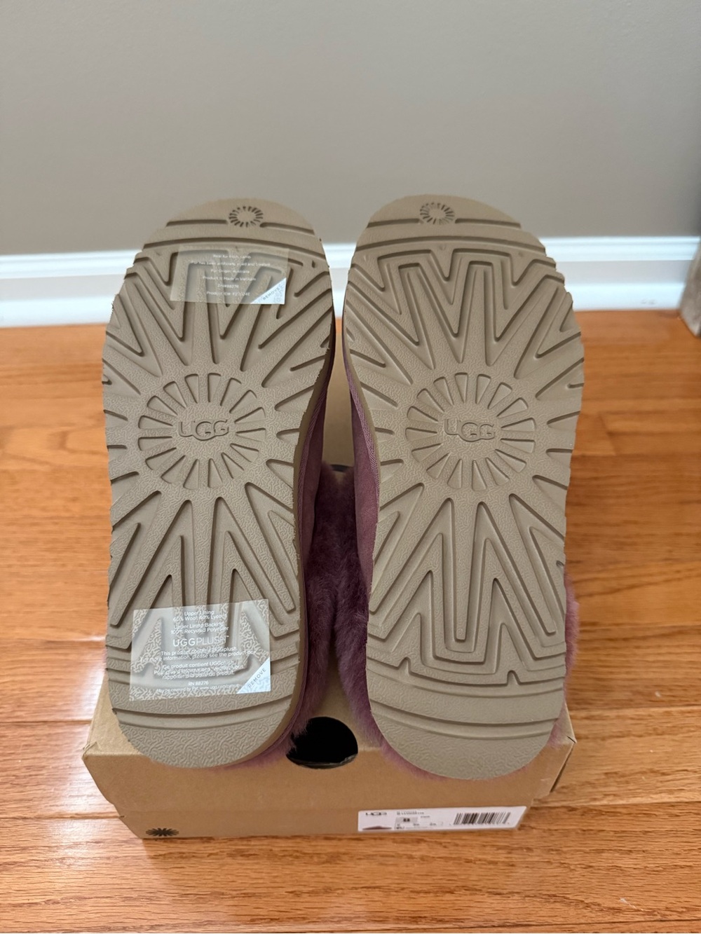 UGG Cluggette Slippers - Picture 5 of 6